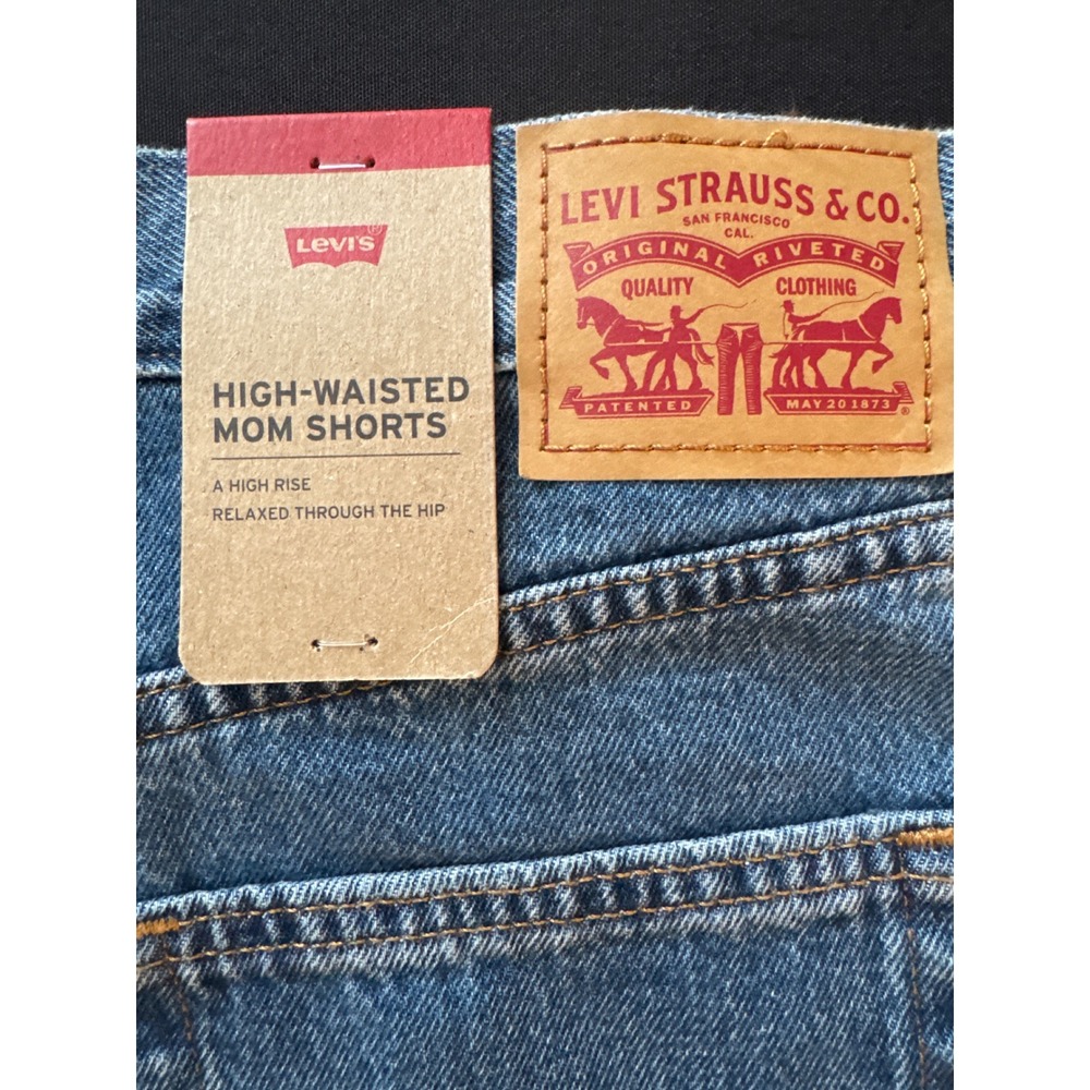 Levi's High Waisted Mom Shorts Medium Wash Denim Blue Size 31 12 A19650045 NEW - Picture 9 of 14